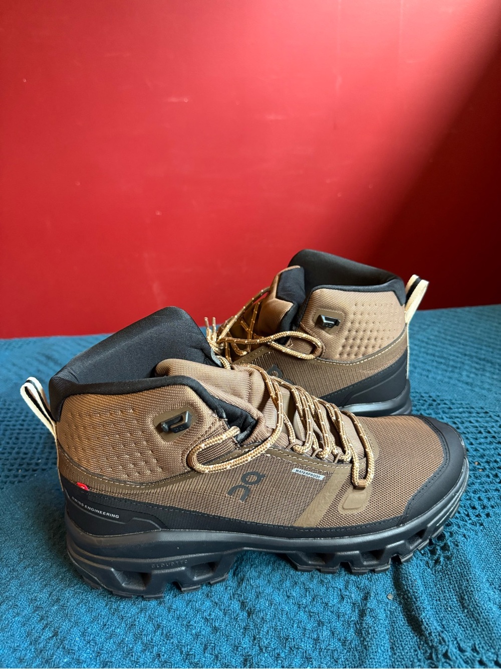 On Cloudrock Boots Size 11.5 Men's Brown and Black Running Hiker Mid